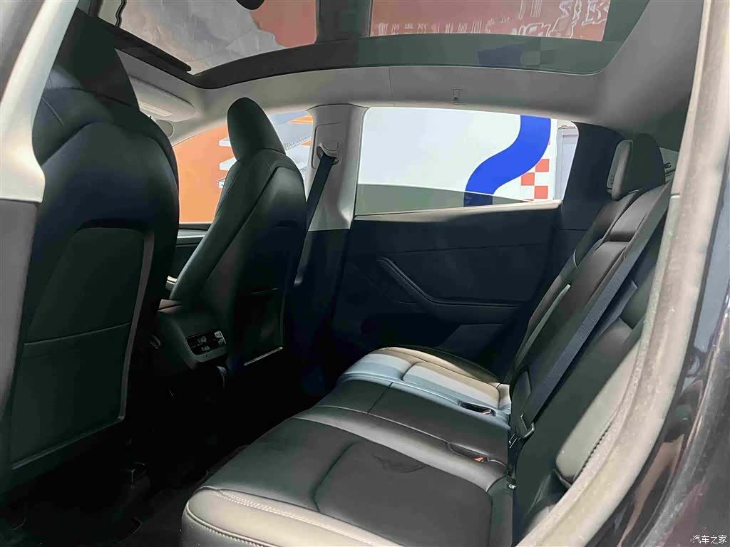 Tesla Model Y, 2024 все фото
