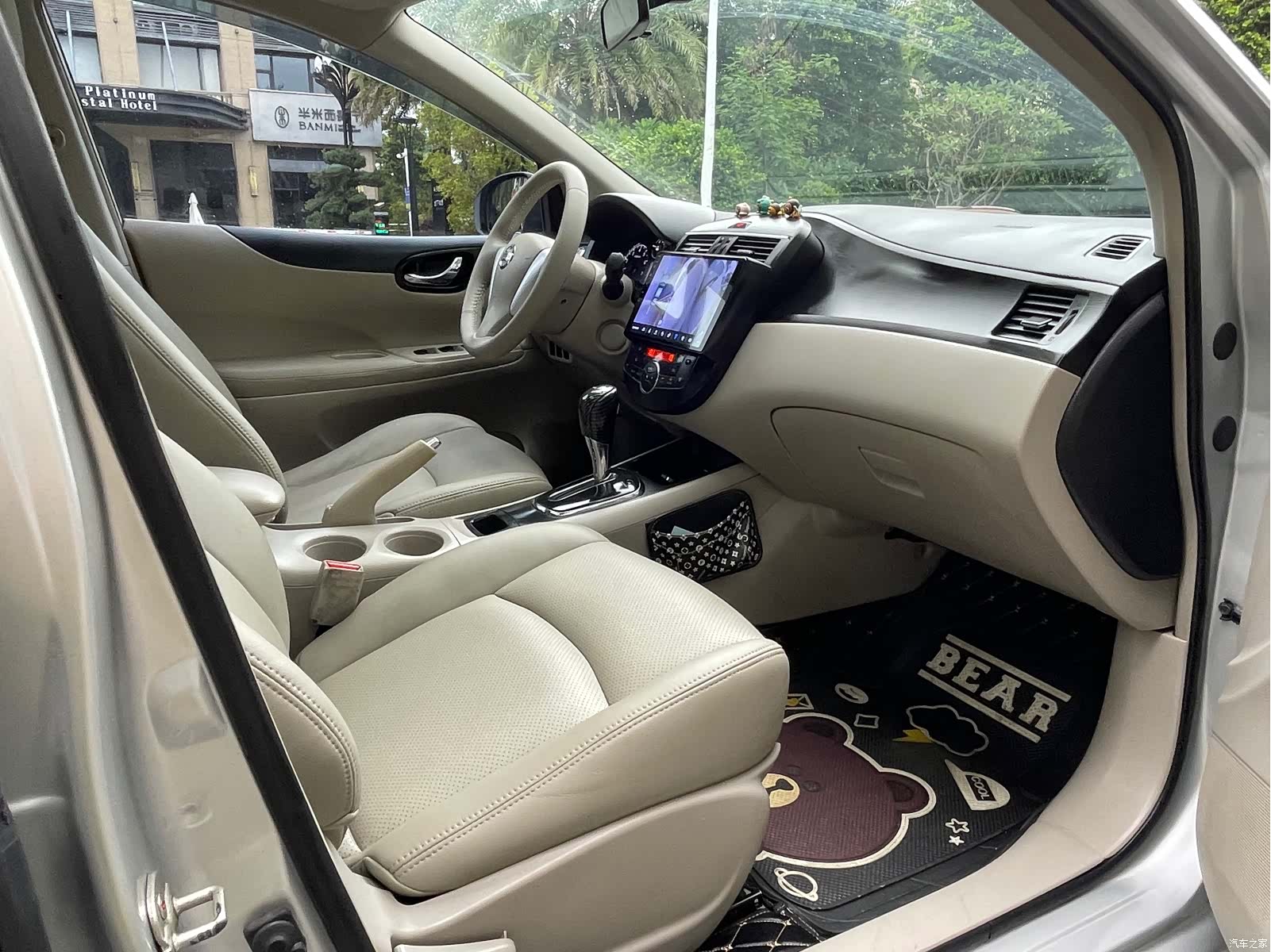 Nissan Tiida, 2015 11