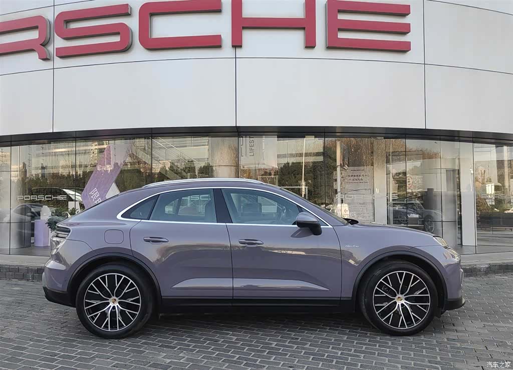 Porsche Macan, 2024 все фото