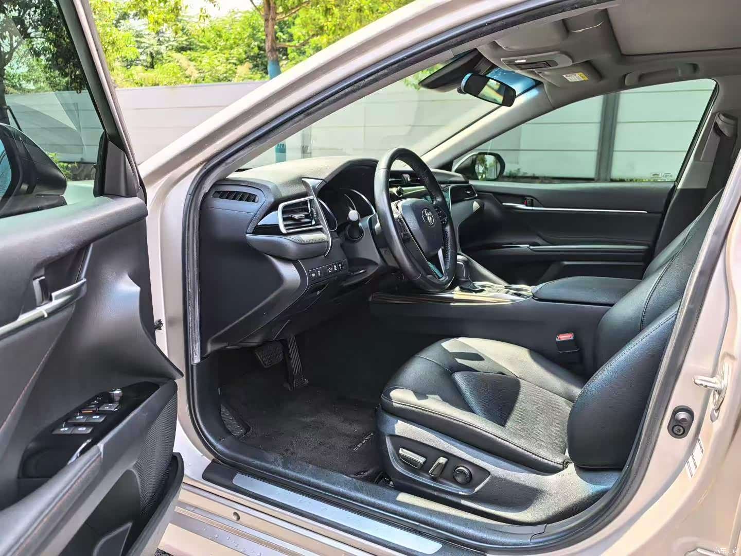 Toyota Camry, 2020 4