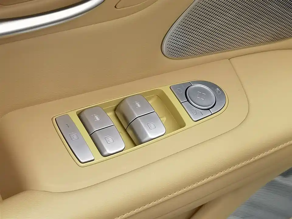HarmonyOS Ask the world M5