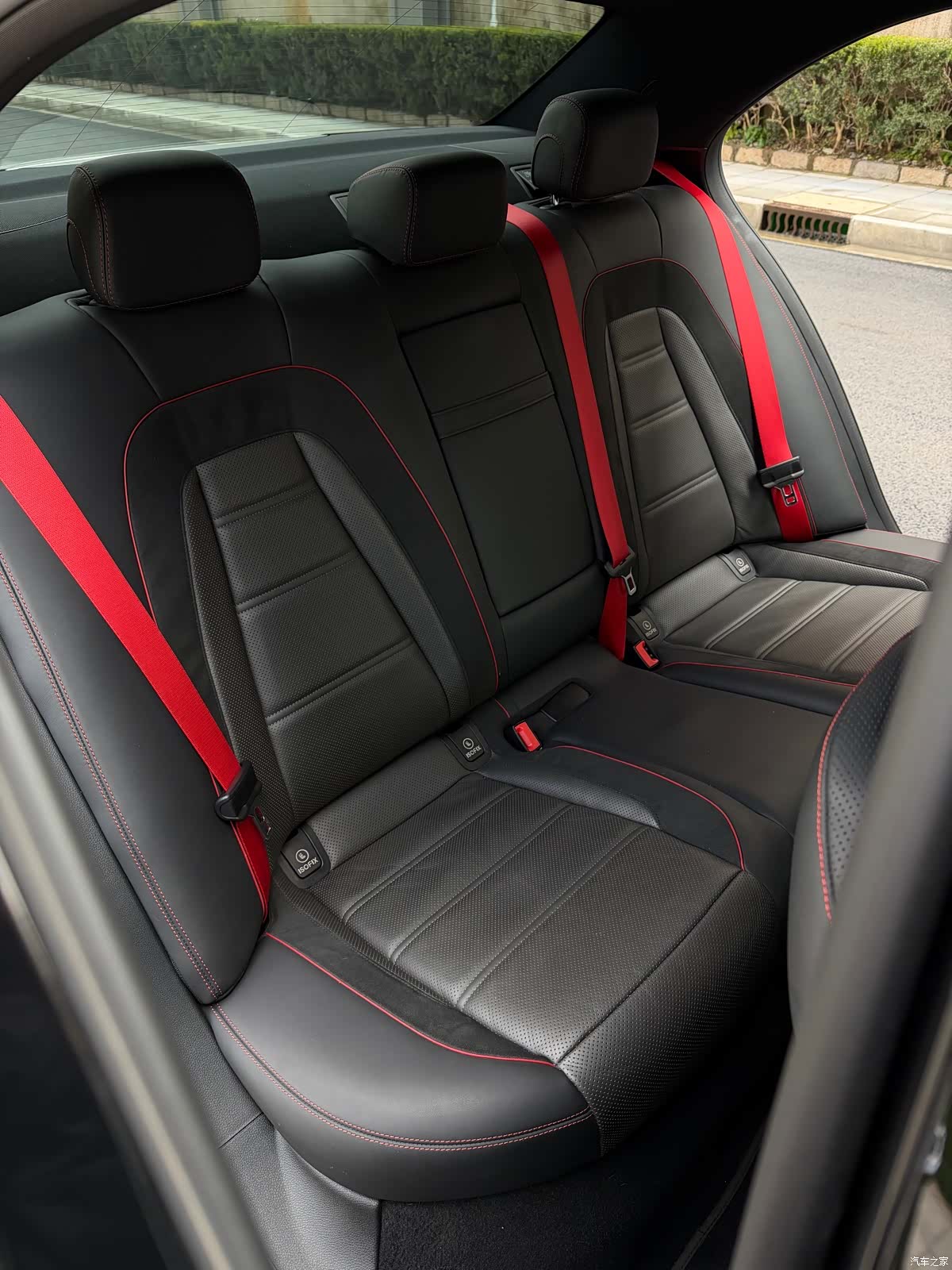 Mercedes-Benz E-Class, 2023 16