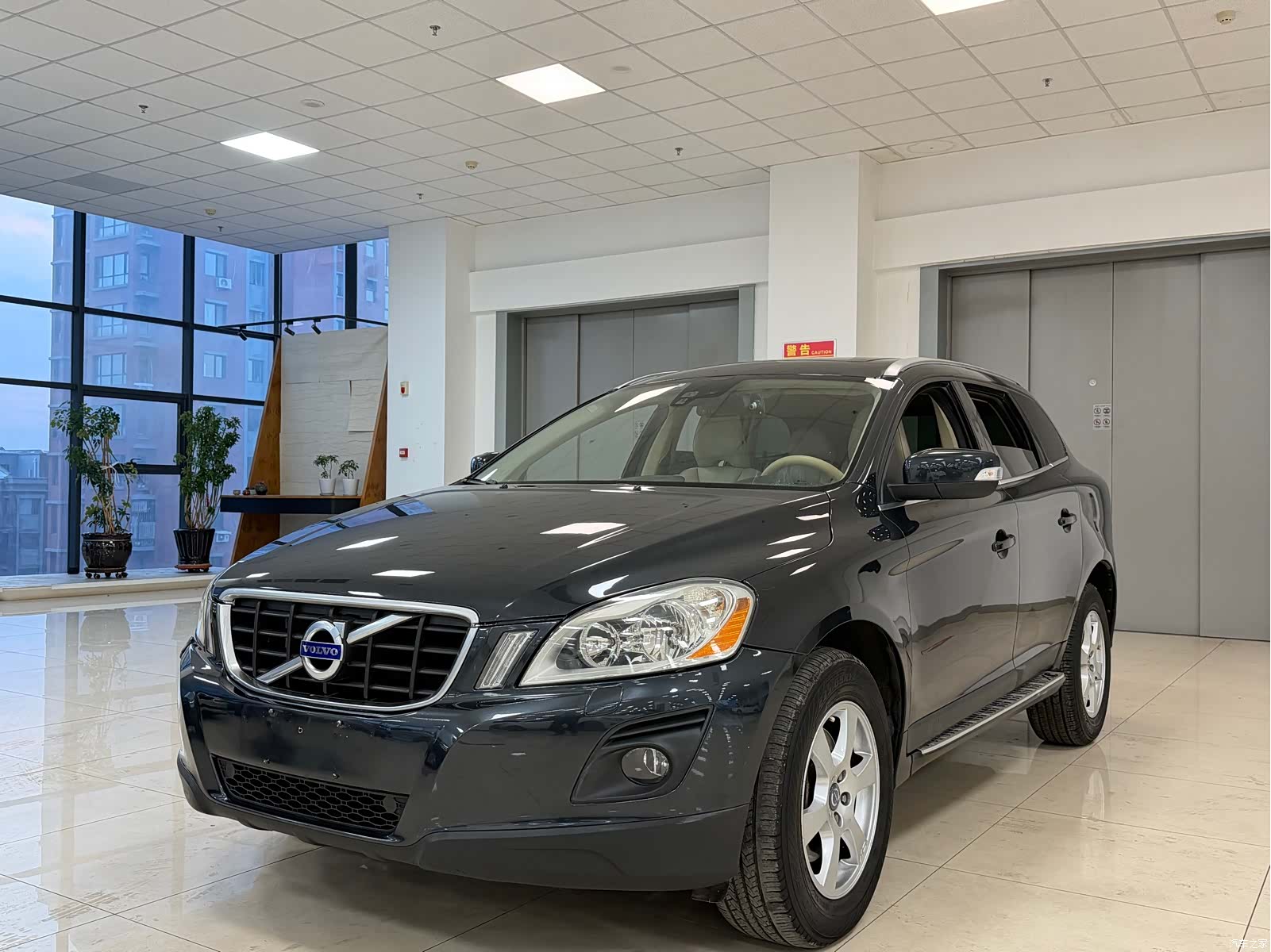 Volvo XC60, 2009 1