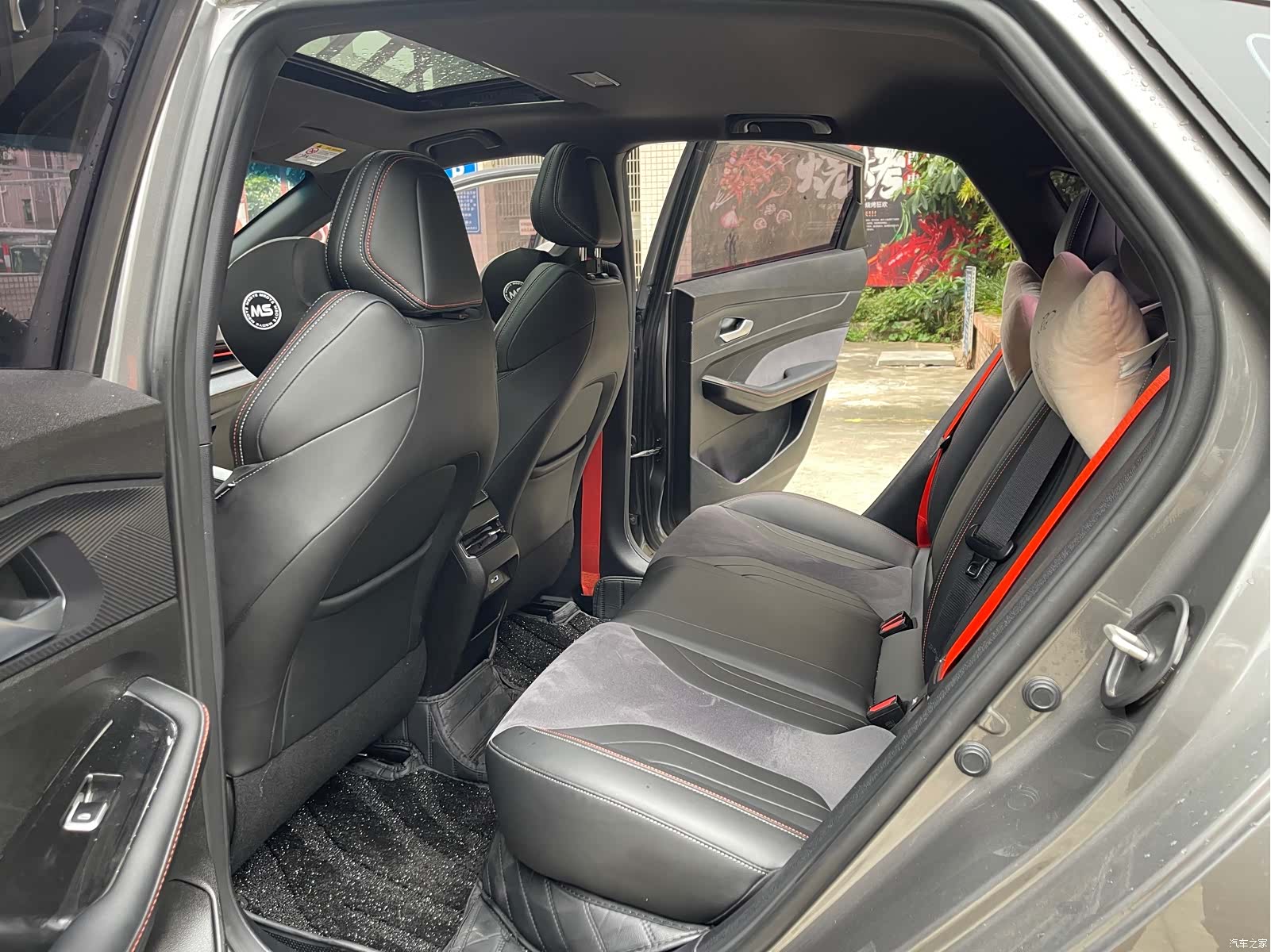Geely Binray, 2023 11