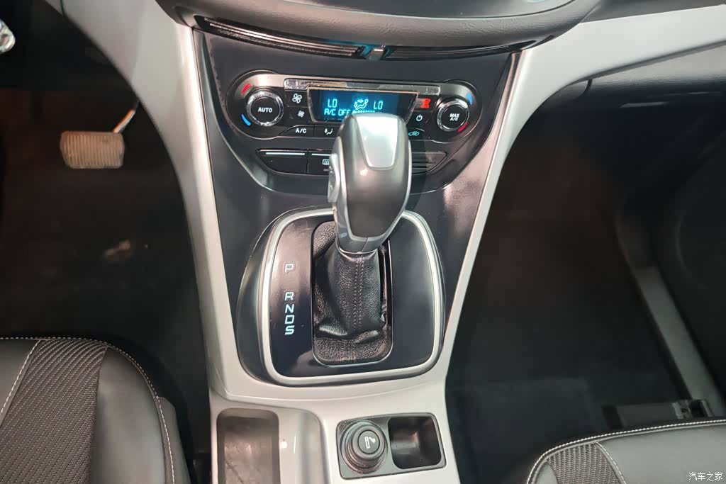 Ford Kuga, 2013 16