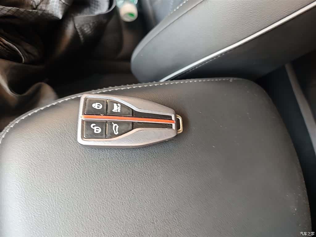 Hongqi HS5, 2022 9