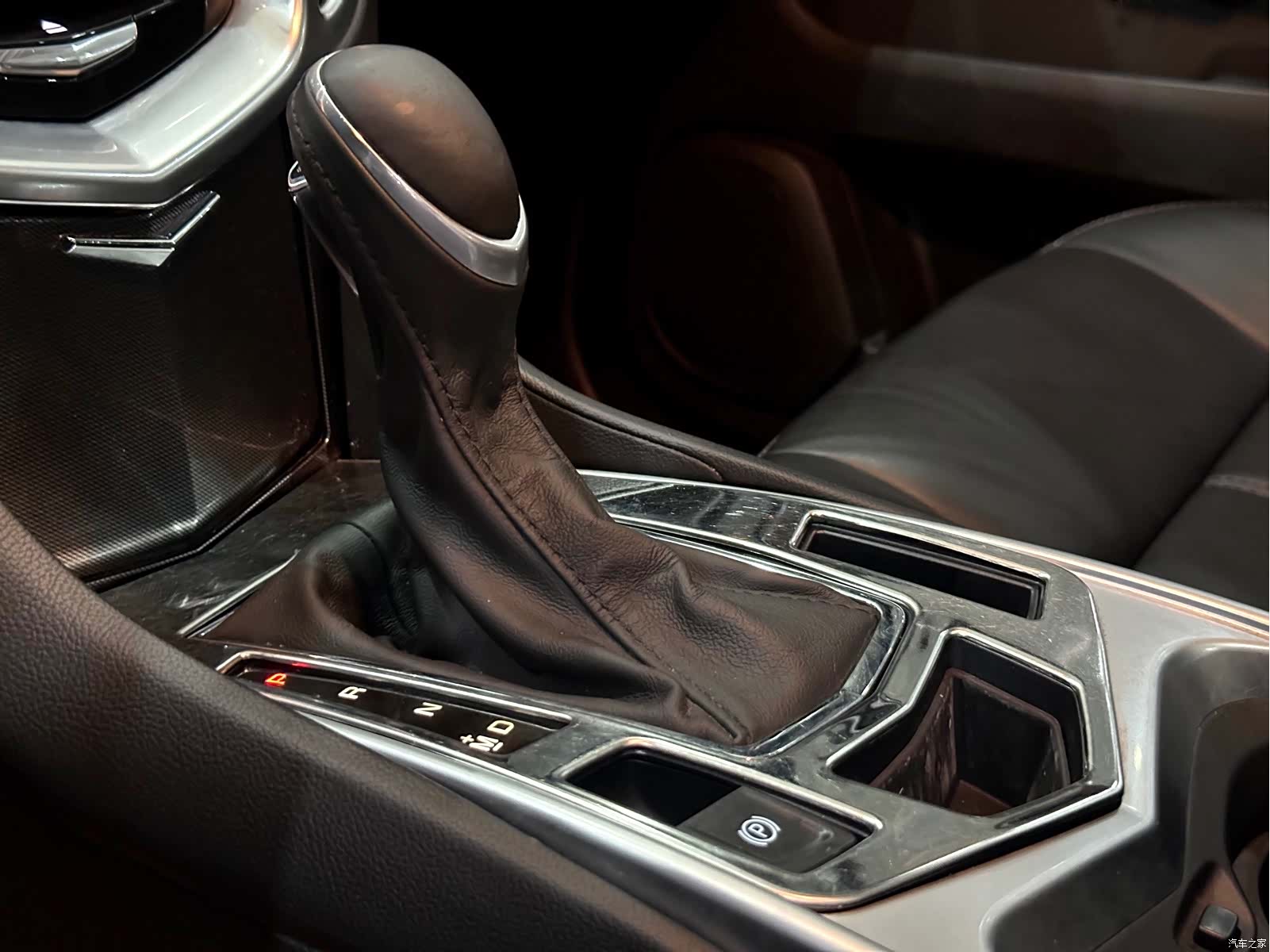 Cadillac SRX, 2014 12