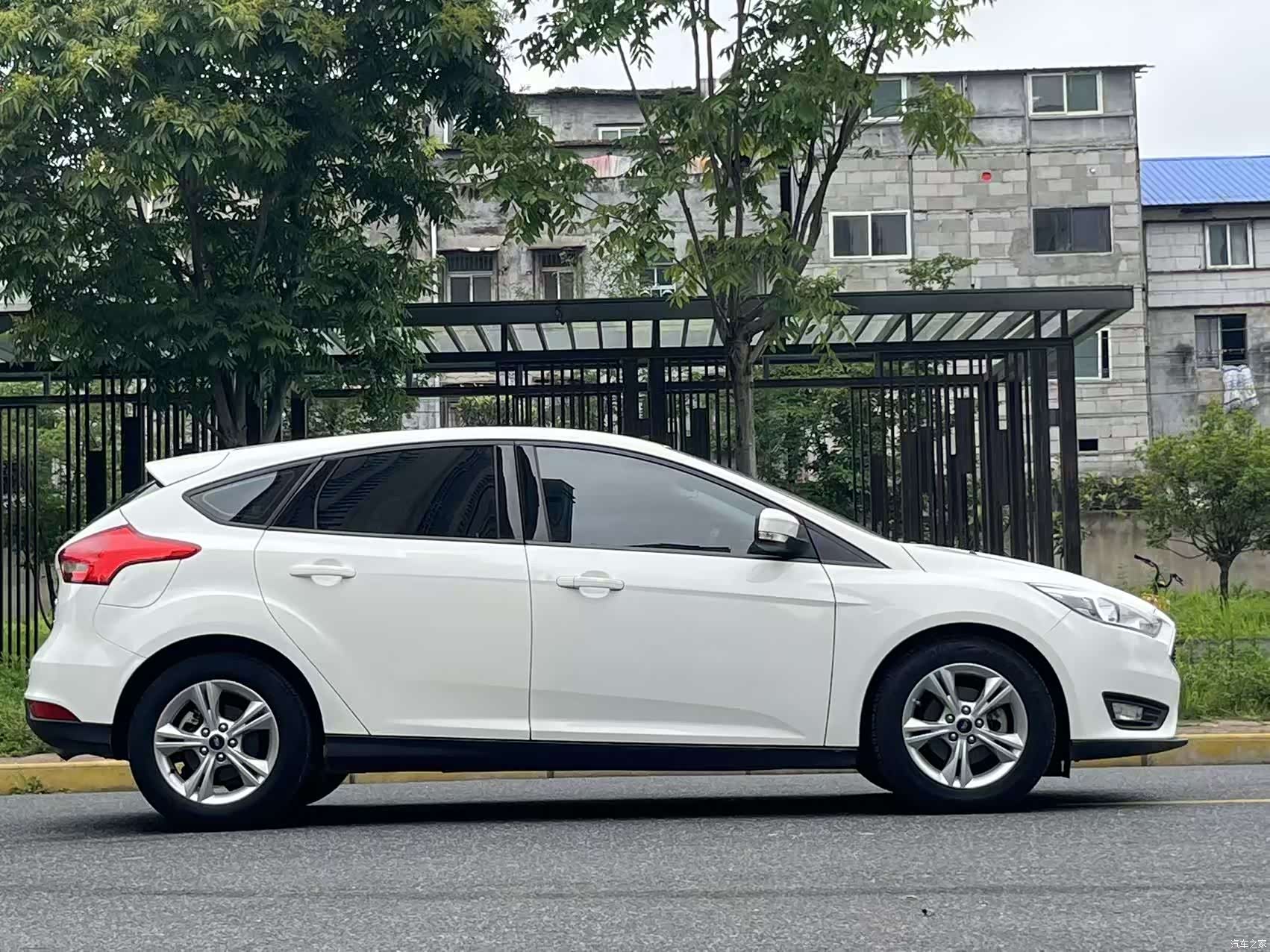 Ford Focus, 2016 8