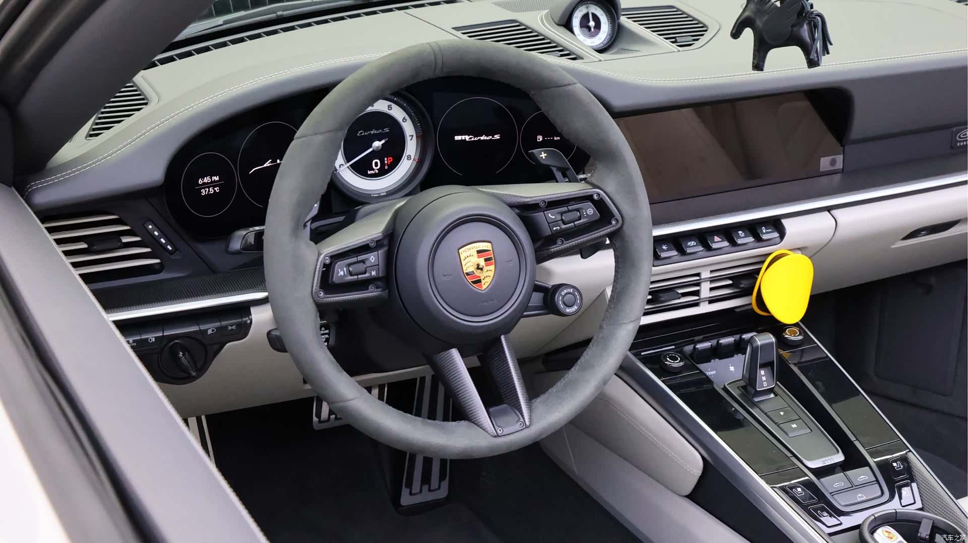 Porsche 911, 2023 17