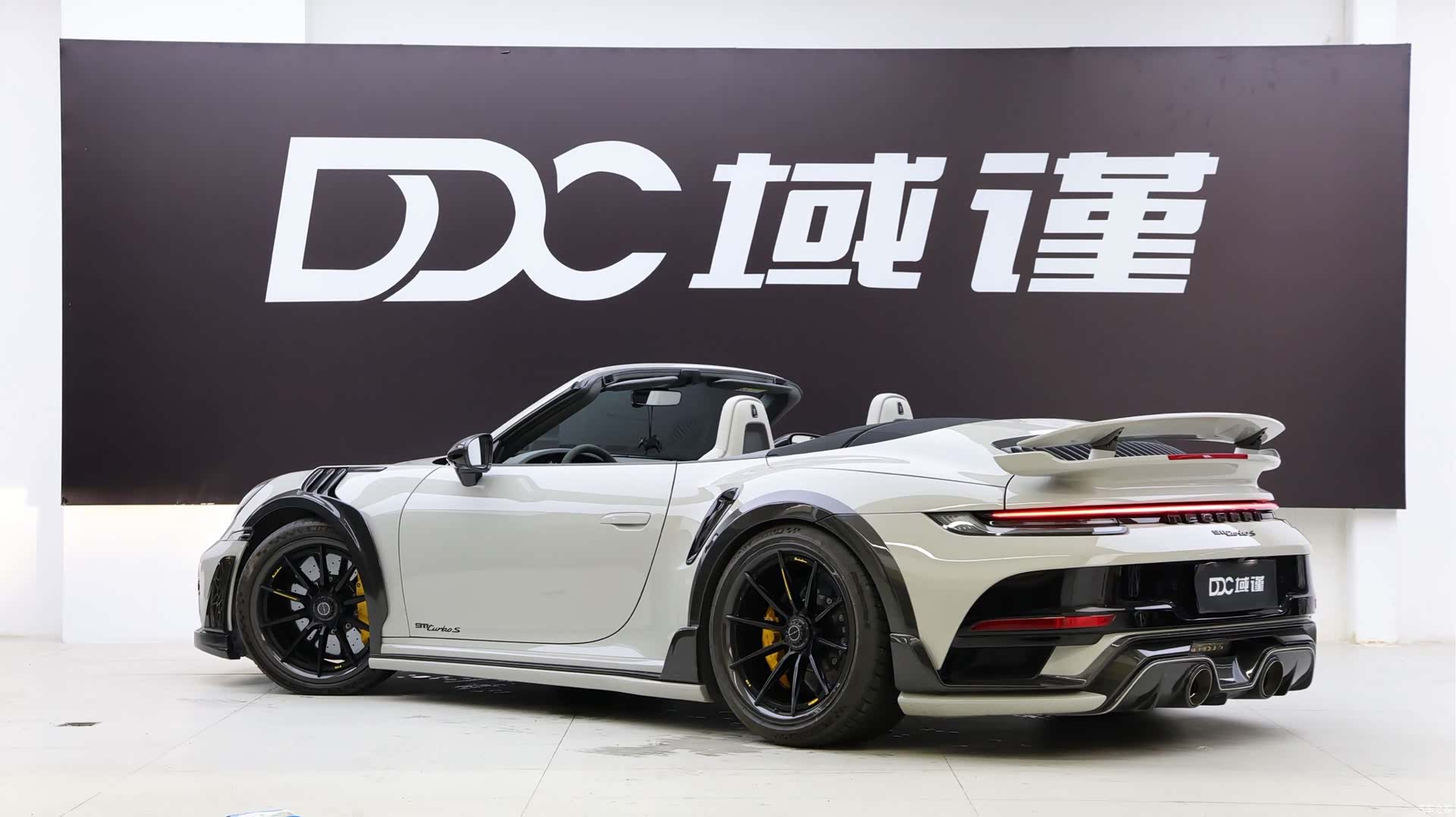 Porsche 911, 2023 8