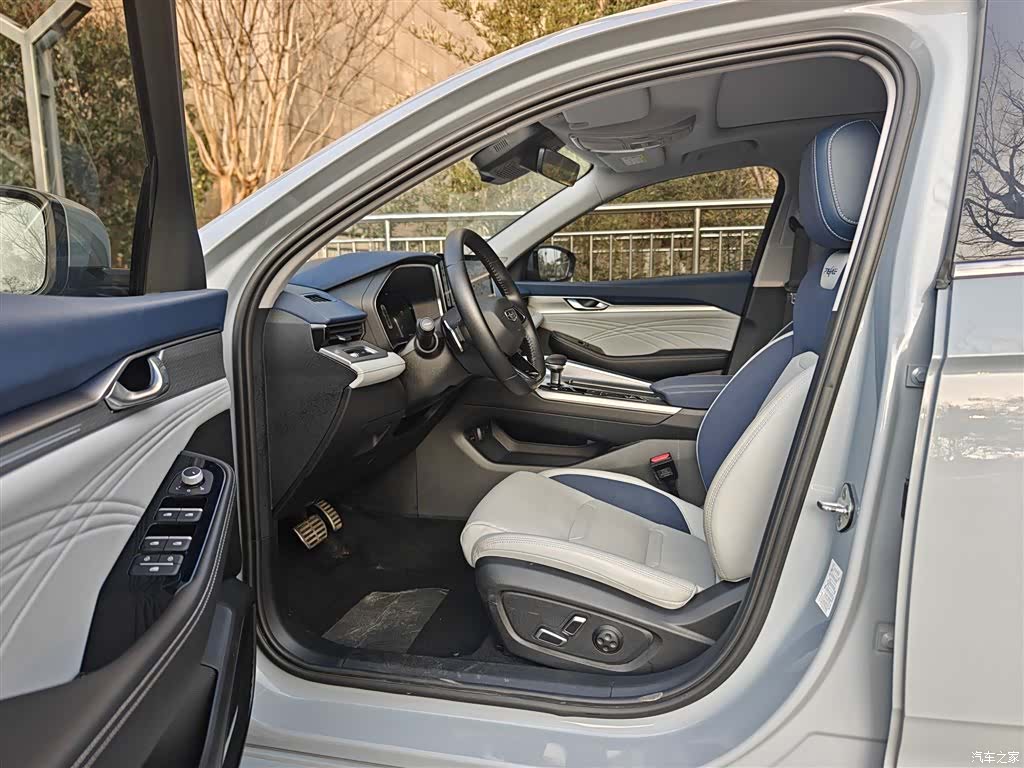 Geely Preface, 2023 12