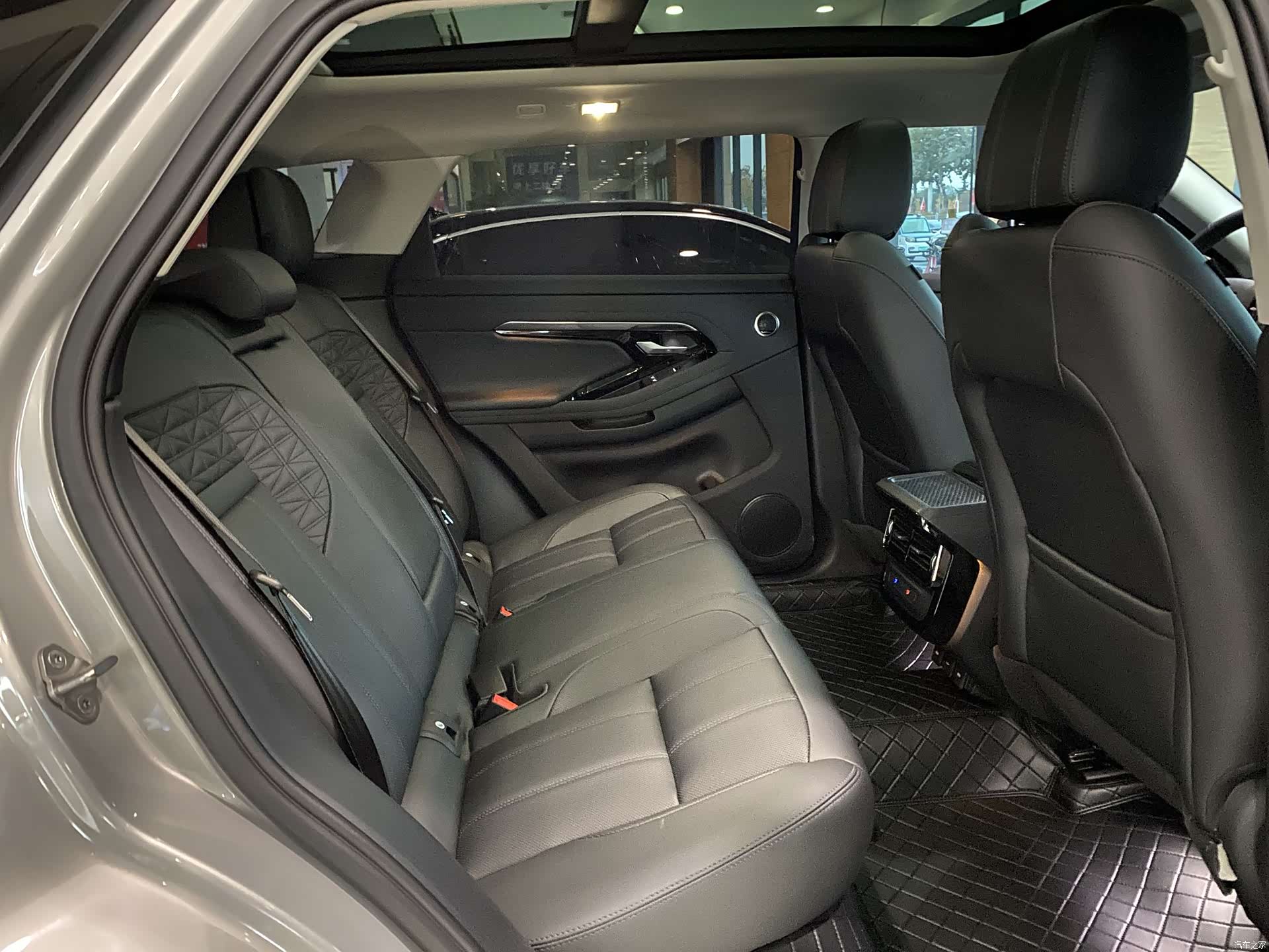 Land Rover Range Rover, 2023 10