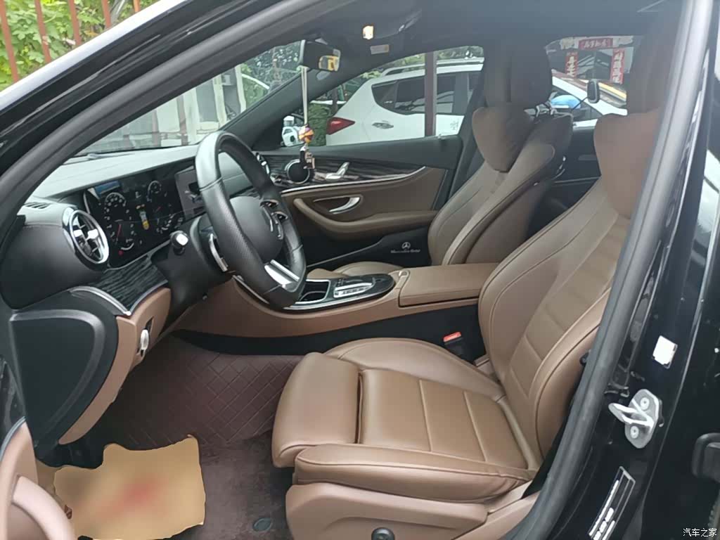 Mercedes-Benz E-Class, 2022 15