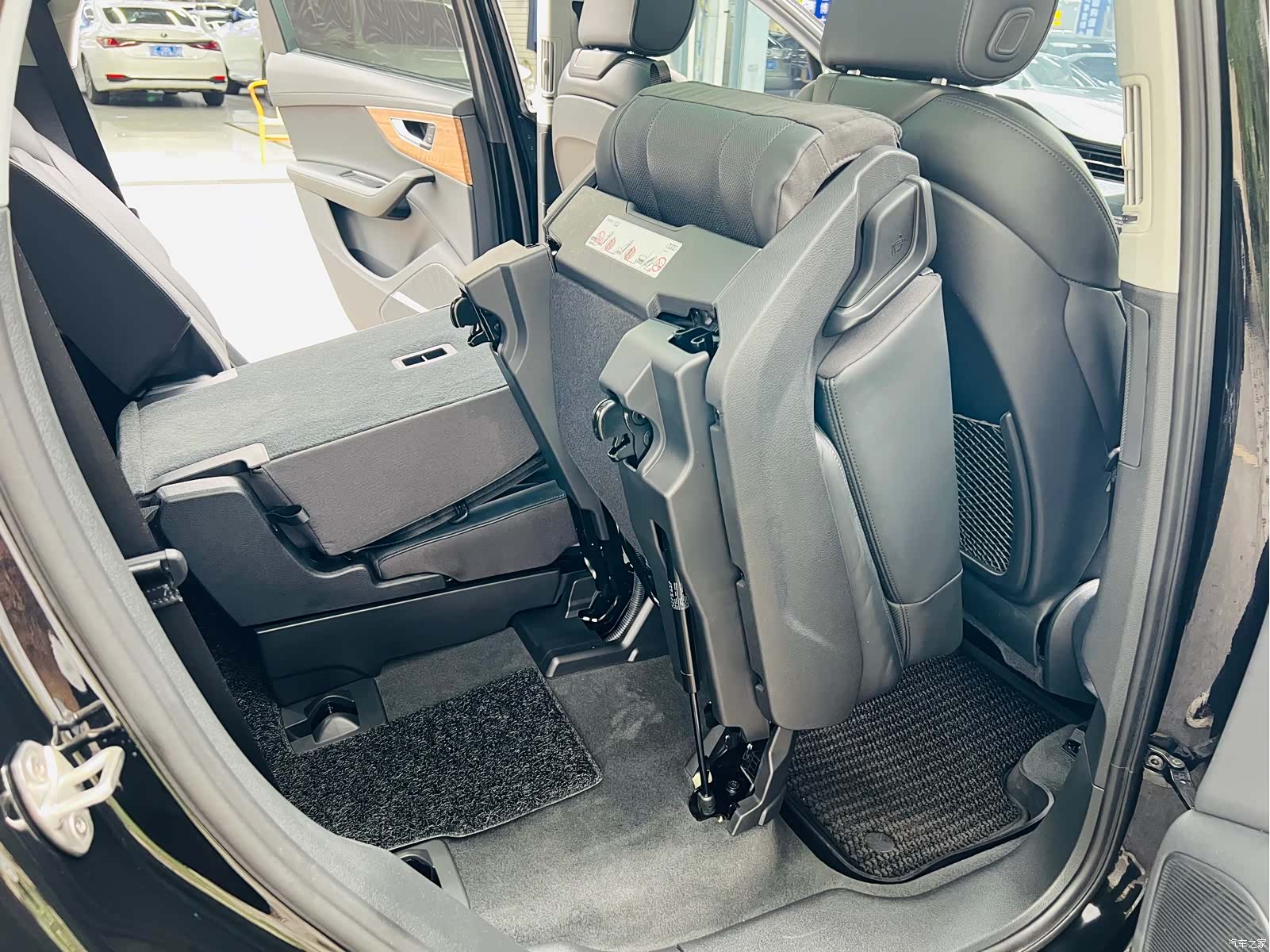 Audi Q7, 2023 23