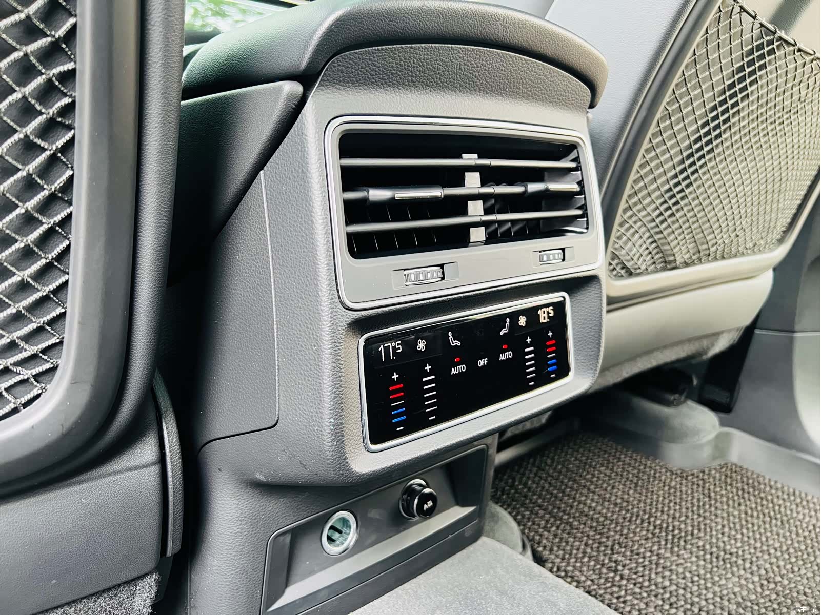 Audi Q7, 2023 16
