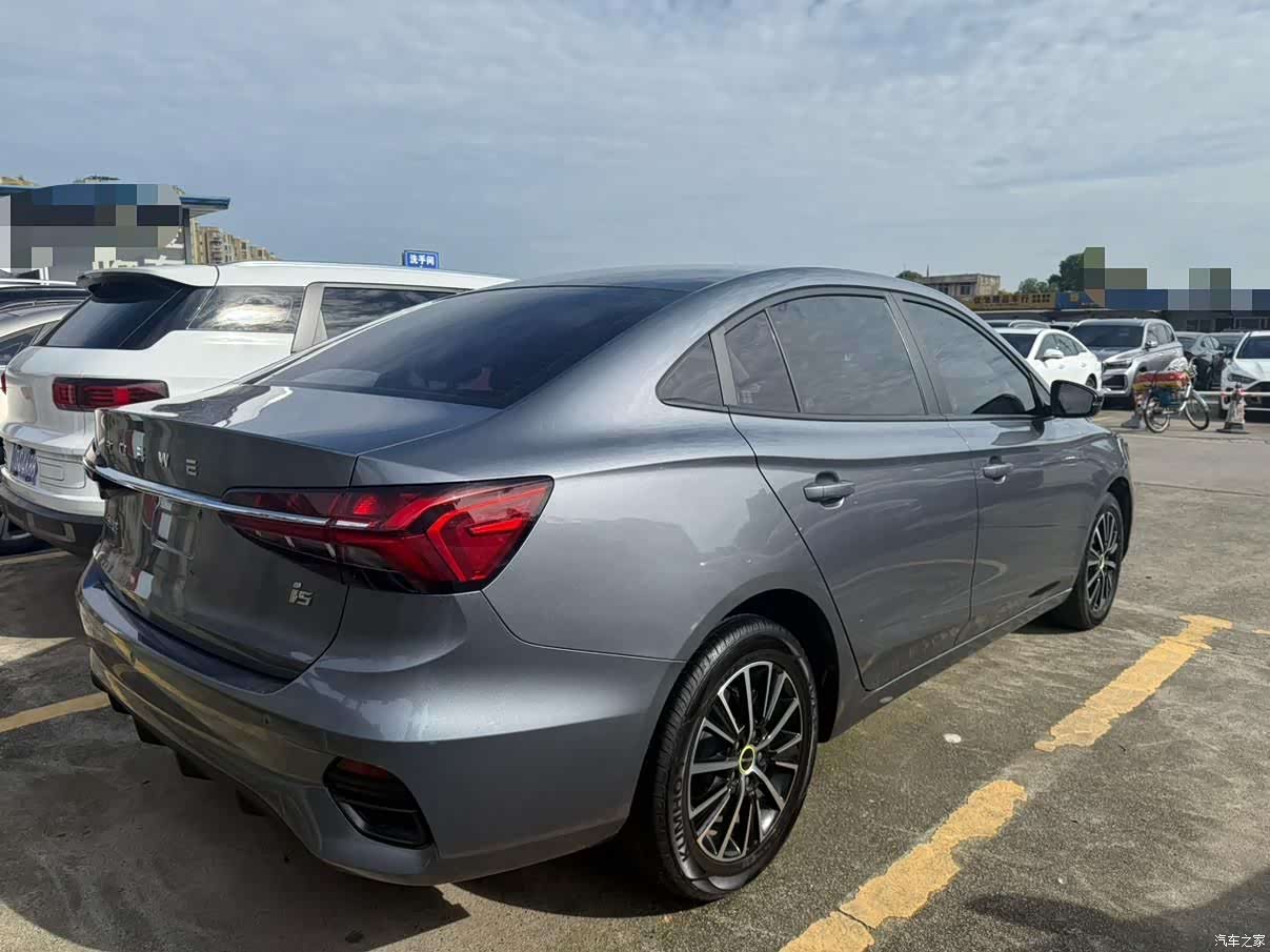 Roewe i5, 2021 8