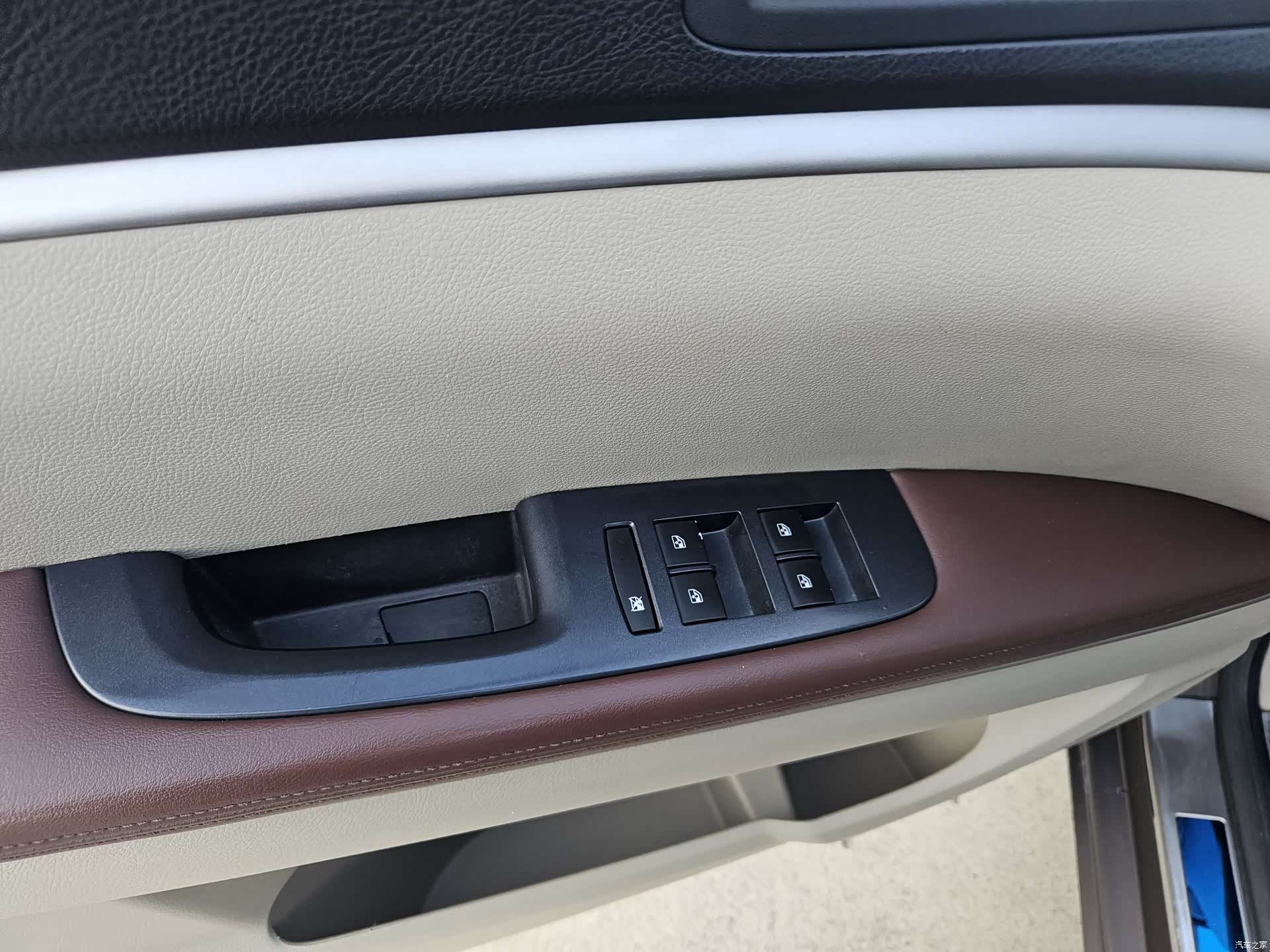 Buick GL8, 2017 6