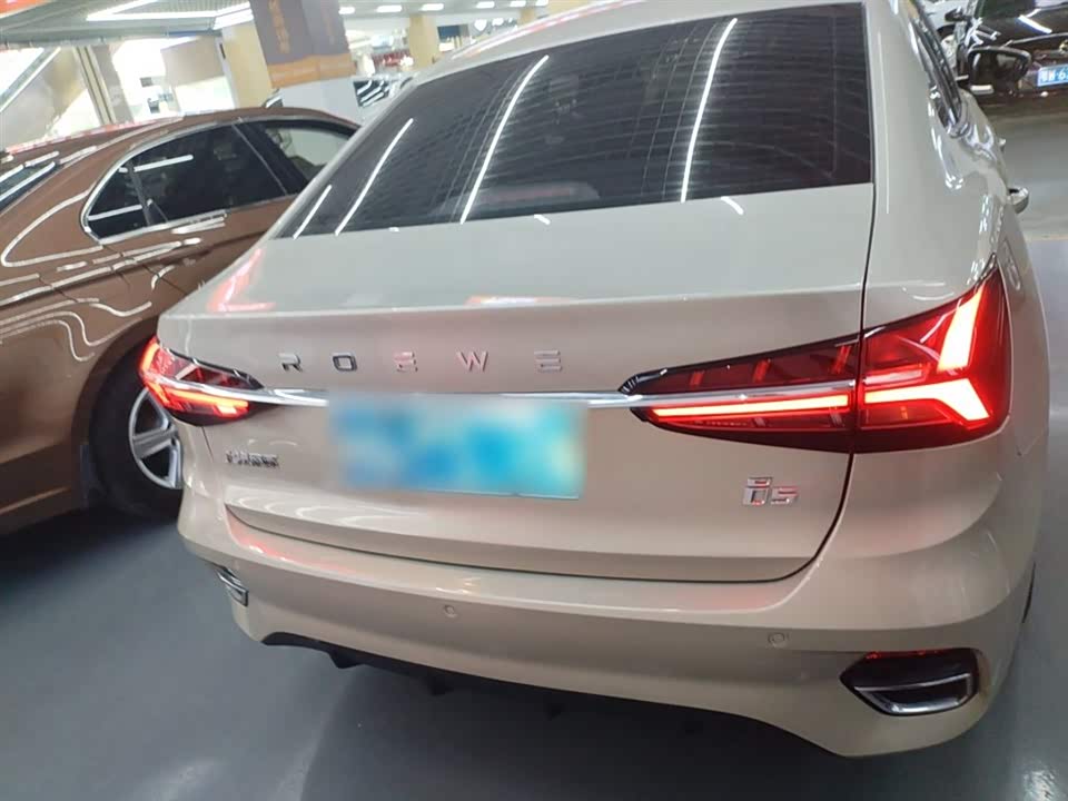 Roewe i5