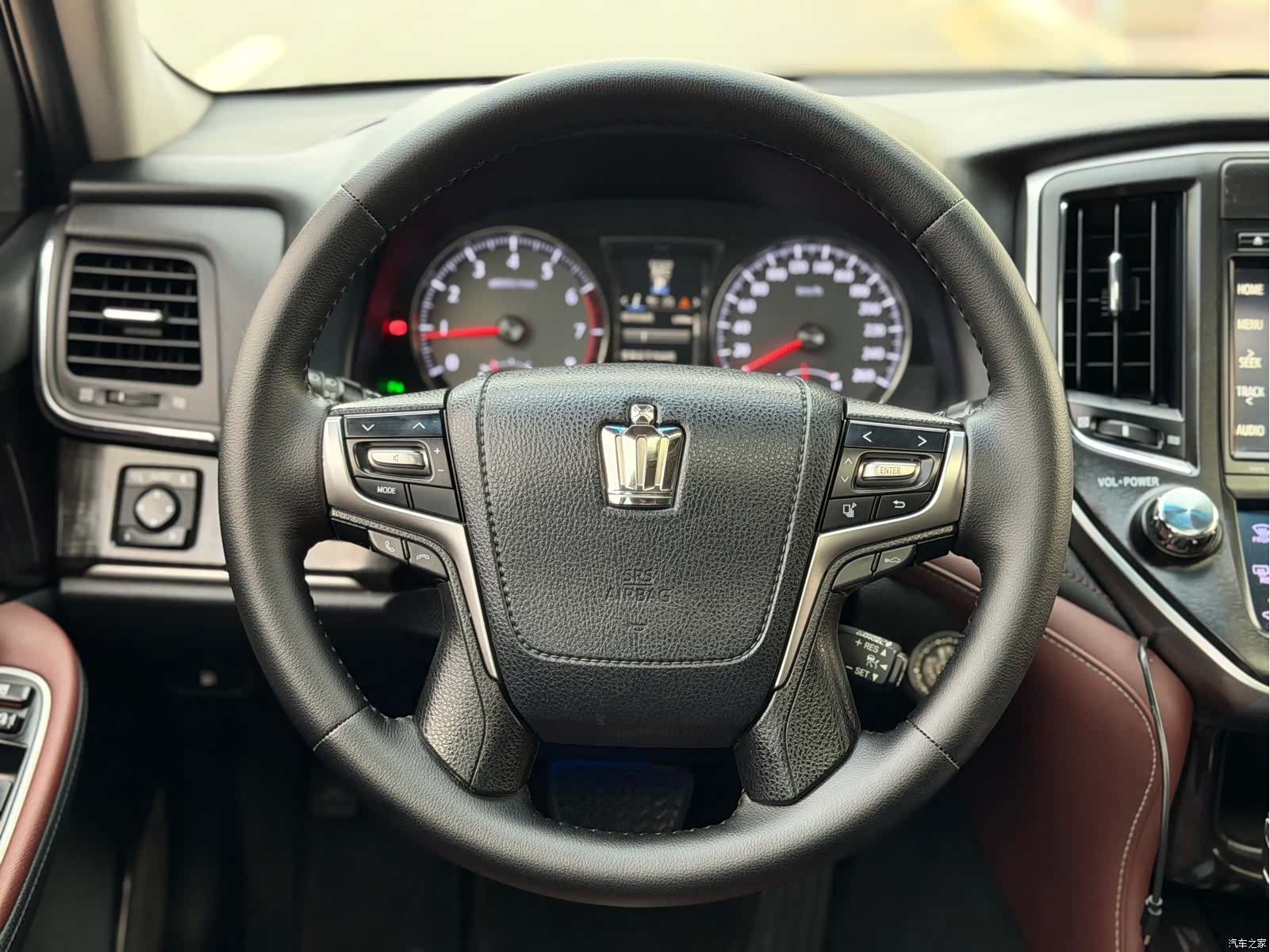 Toyota Crown, 2017 15