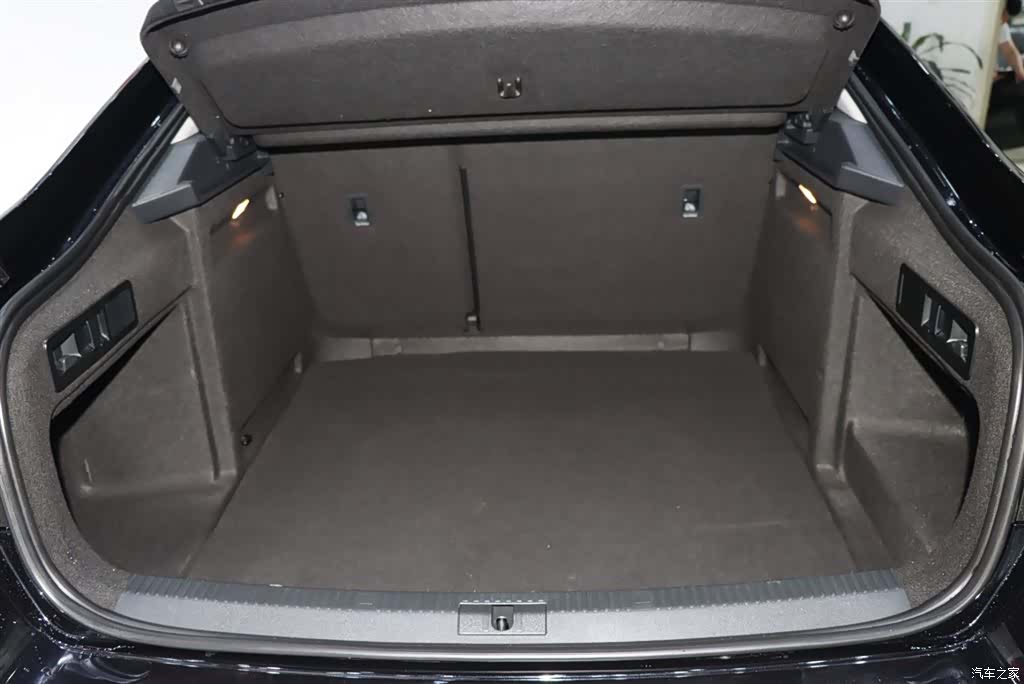 Skoda Superb, 2024 17