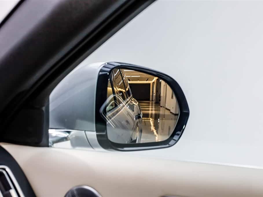 Li Auto Ideal L8