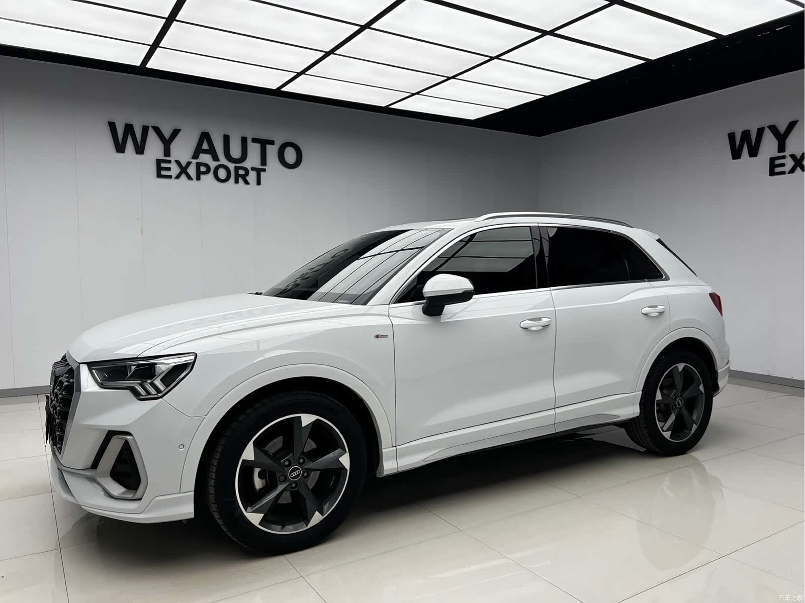 Audi Q3, 2022 1