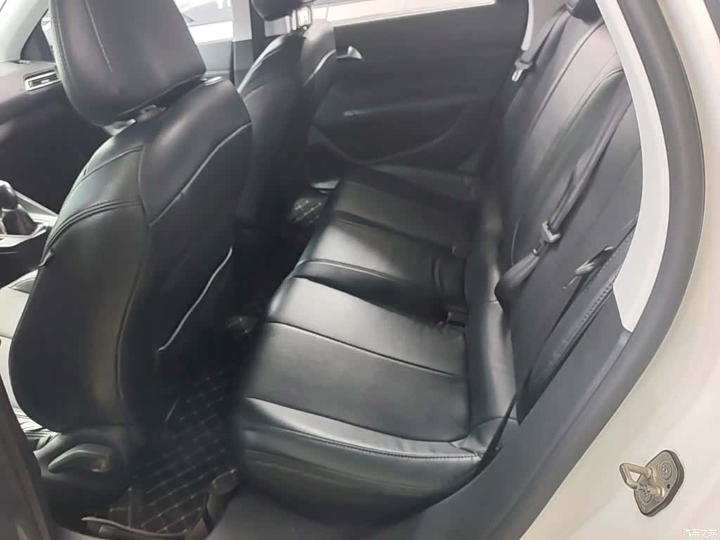 Peugeot 308, 2017 13