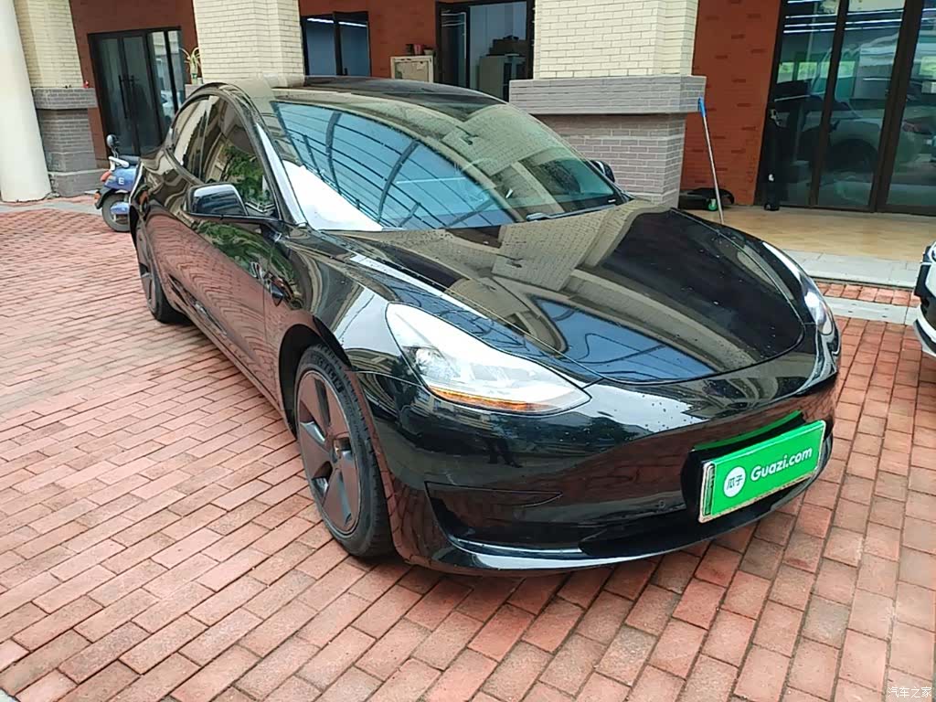 Tesla Model 3, 2021 4
