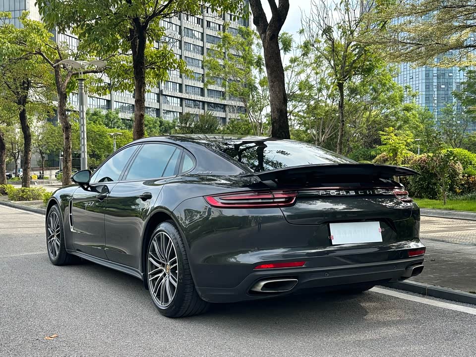 Porsche Panamera