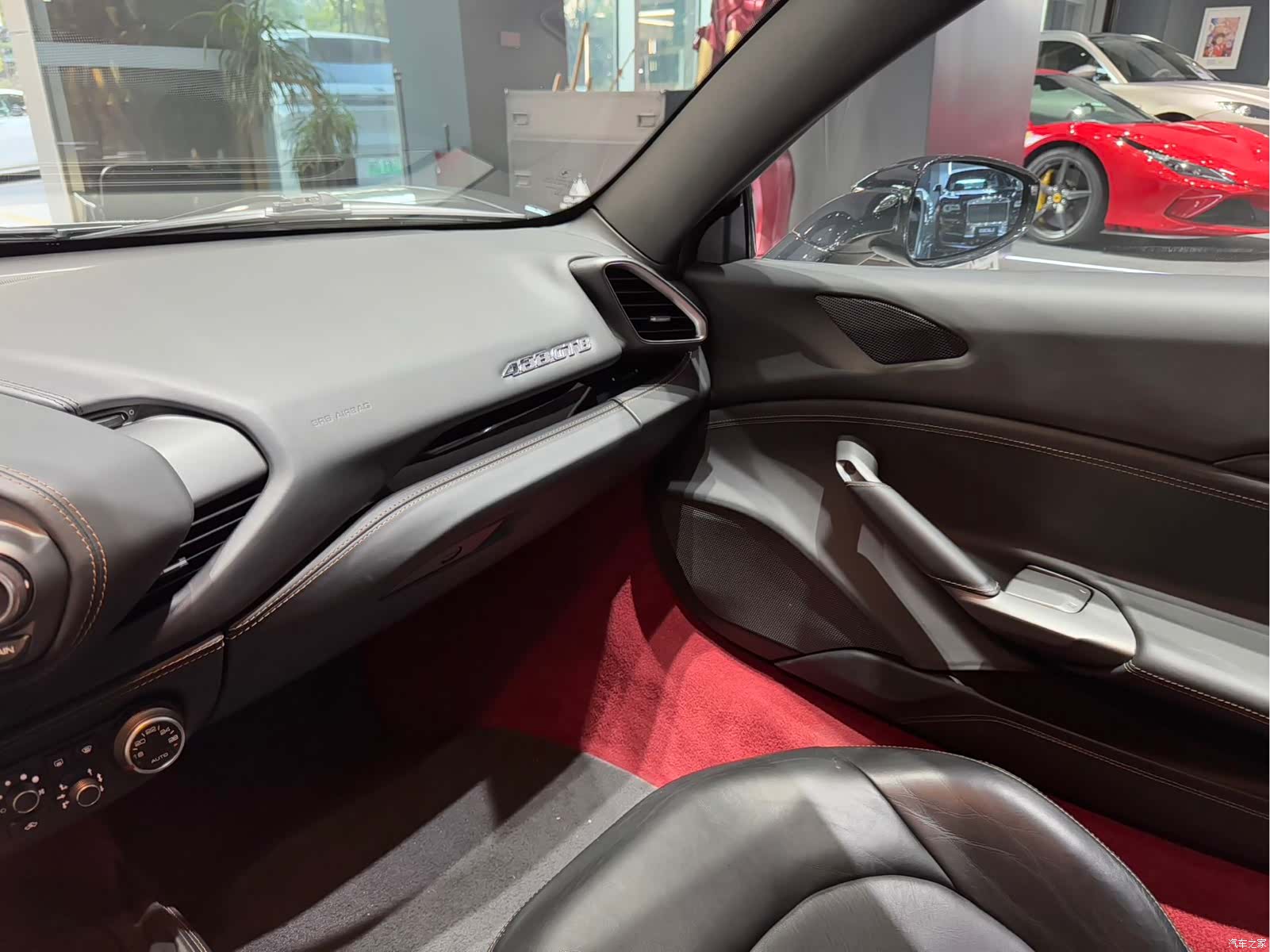 Ferrari 488, 2016 15
