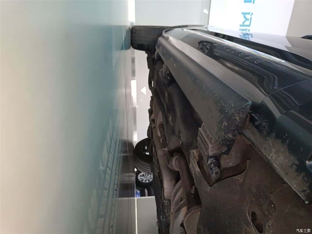 Ford Explorer, 2023 21