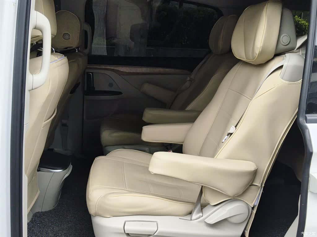 Buick GL8, 2018 18