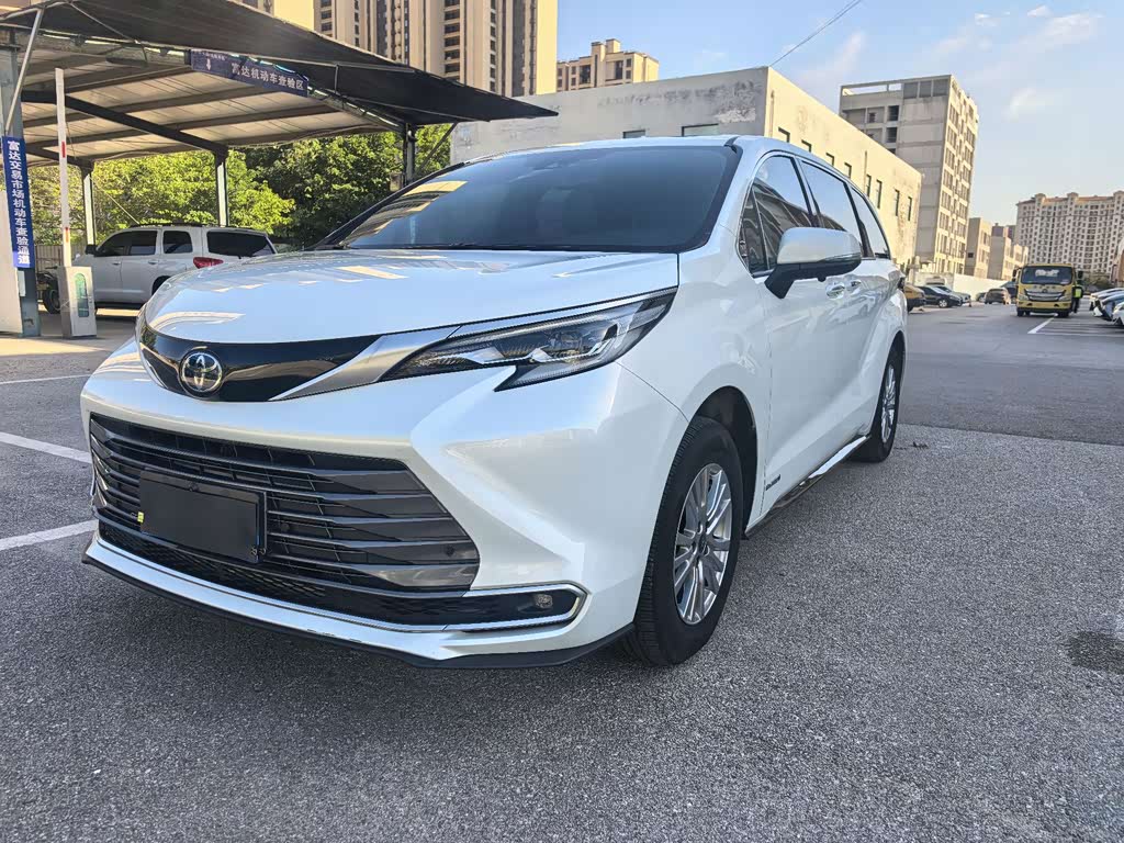 Toyota Sienna 2021 2.5L Luxury
