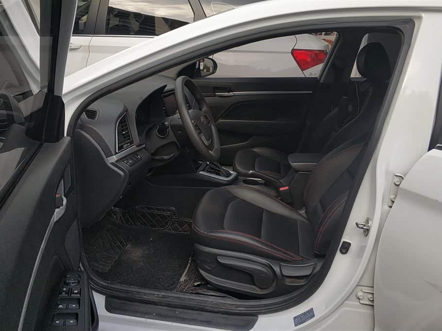 Hyundai Lead Hyundai Lead