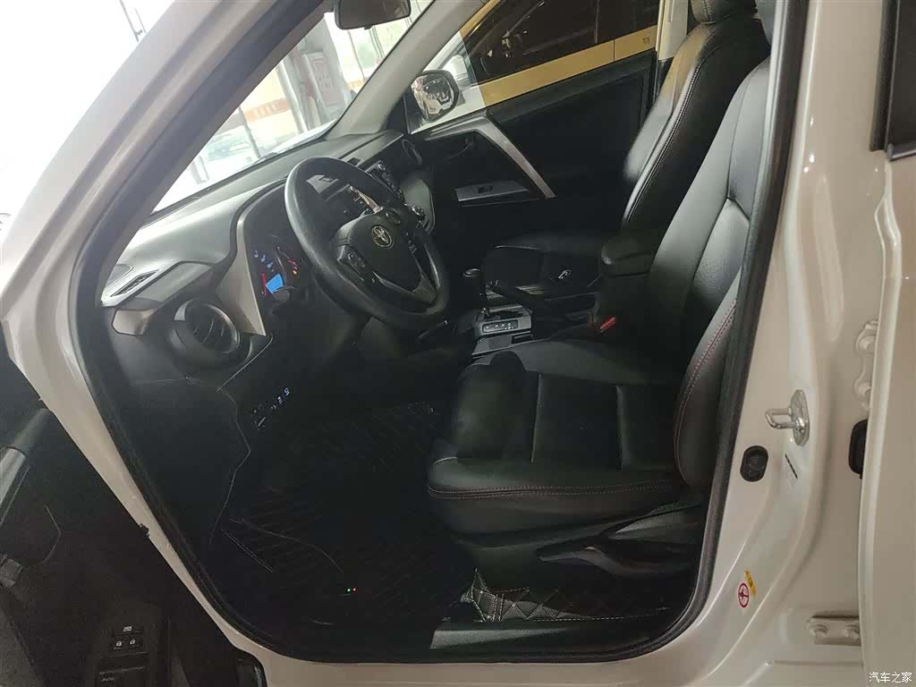 Toyota RAV4, 2018 15