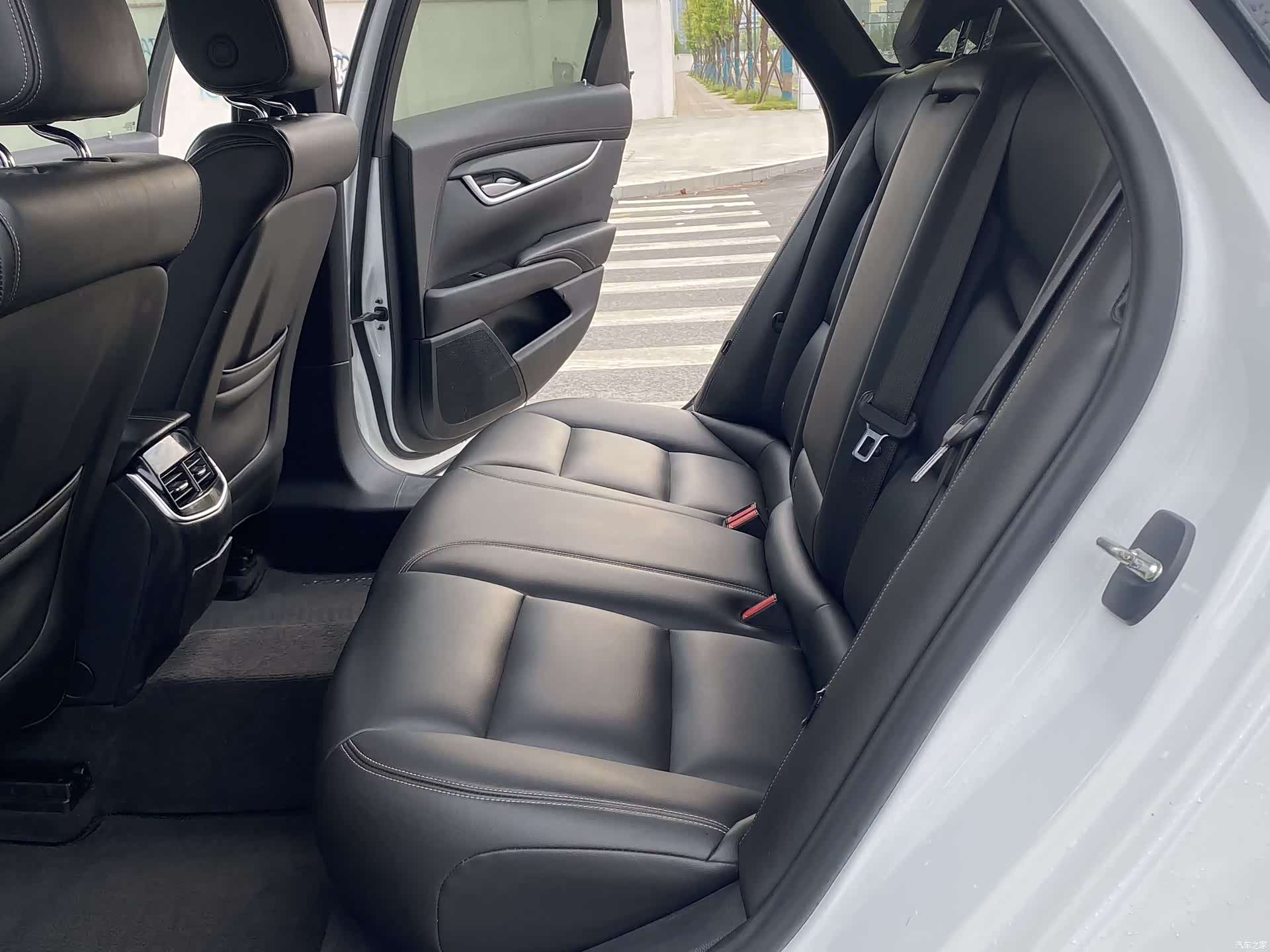 Cadillac XTS, 2017 все фото