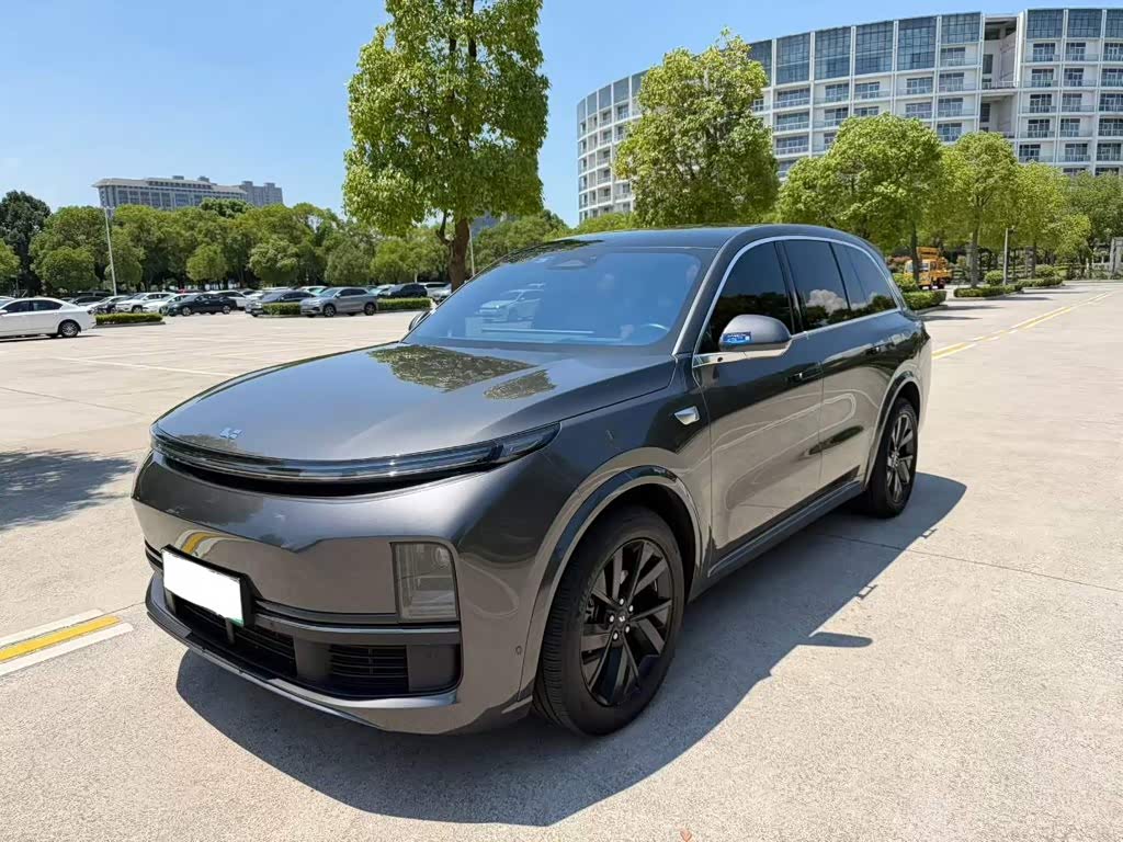 Li Auto L8