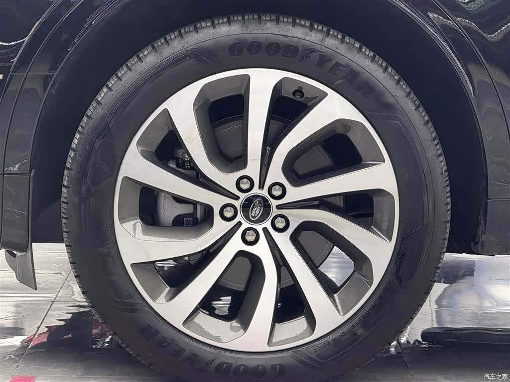 Land Rover Discovery, 2024 4
