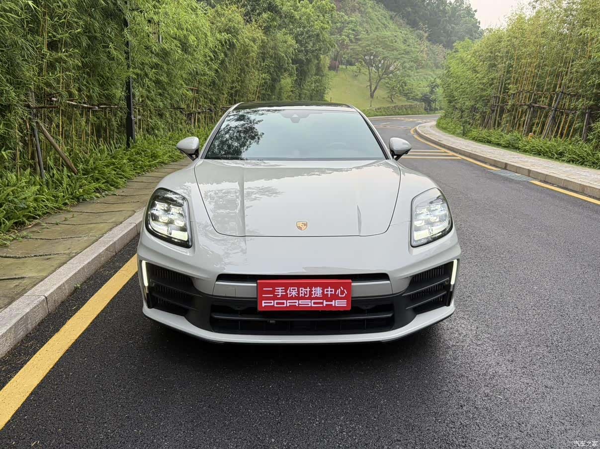 Porsche Panamera, 2024 2