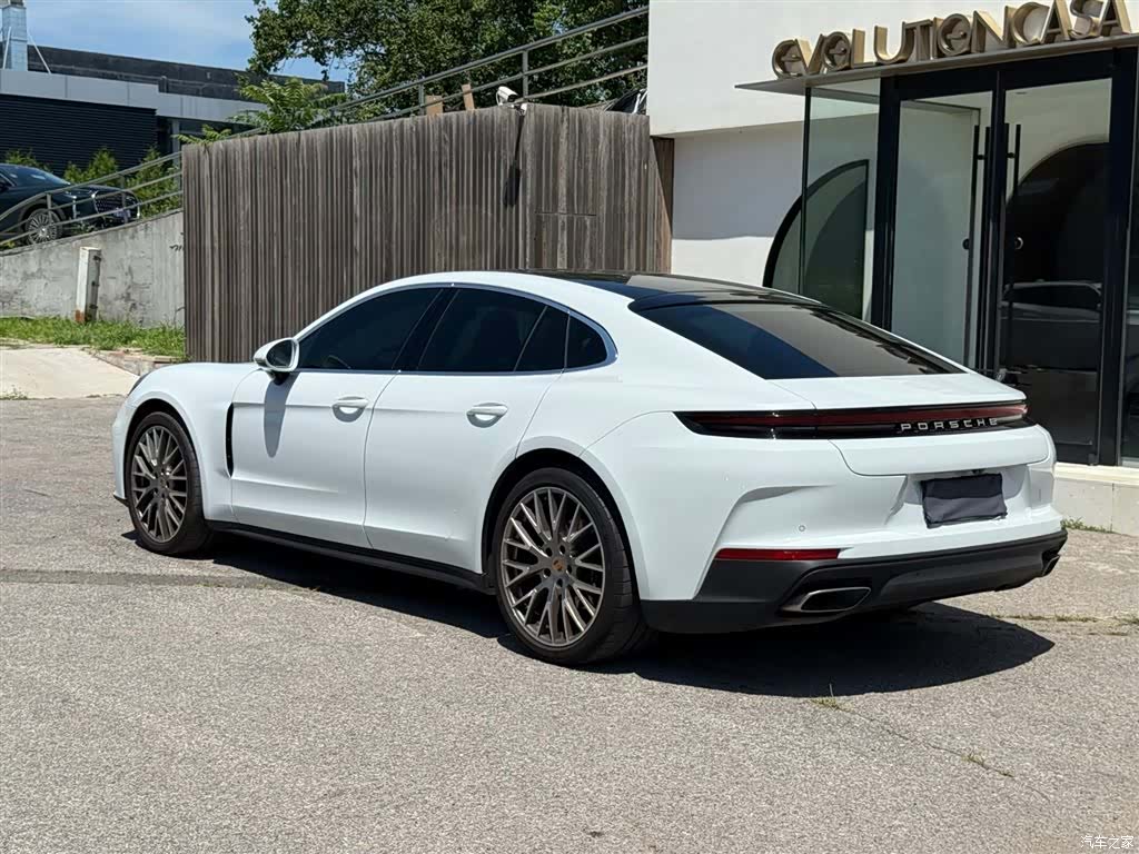 Porsche Panamera, 2024 11