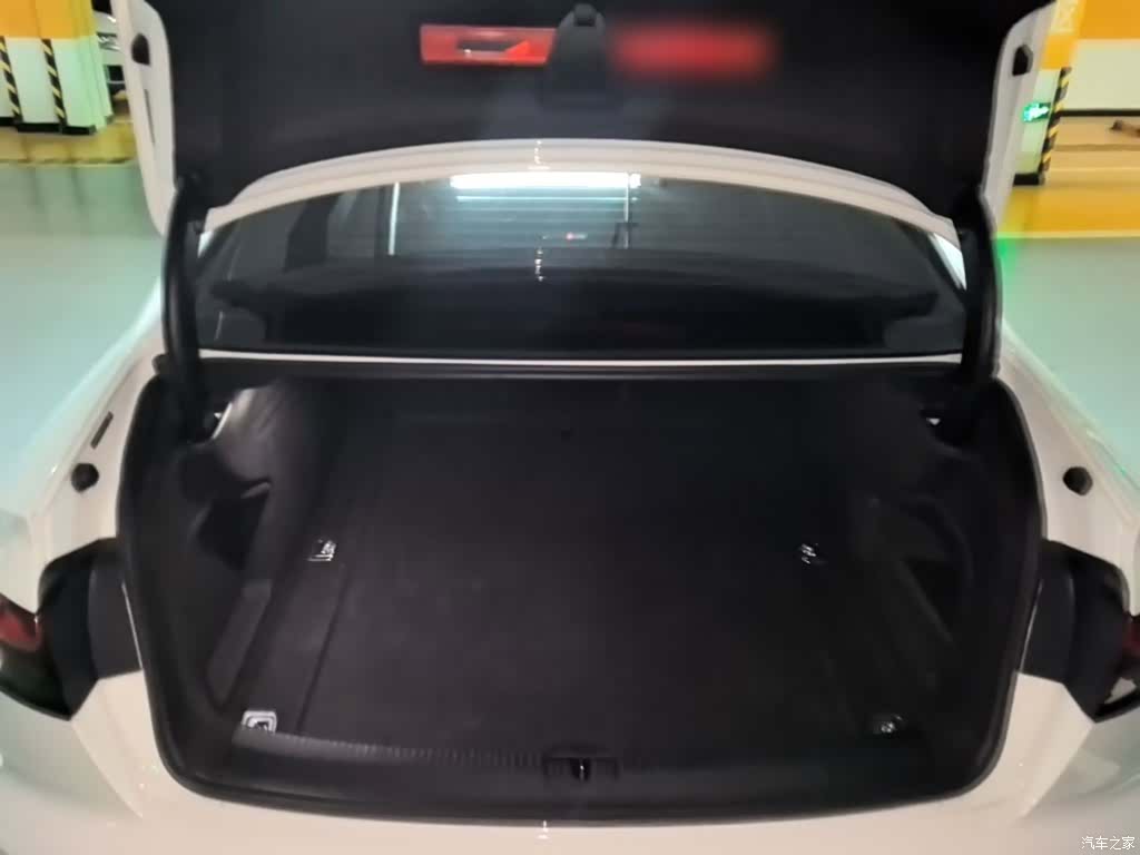 Audi A4L, 2024 19