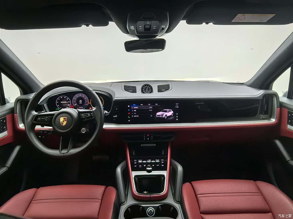 Porsche Cayenne, 2025 12