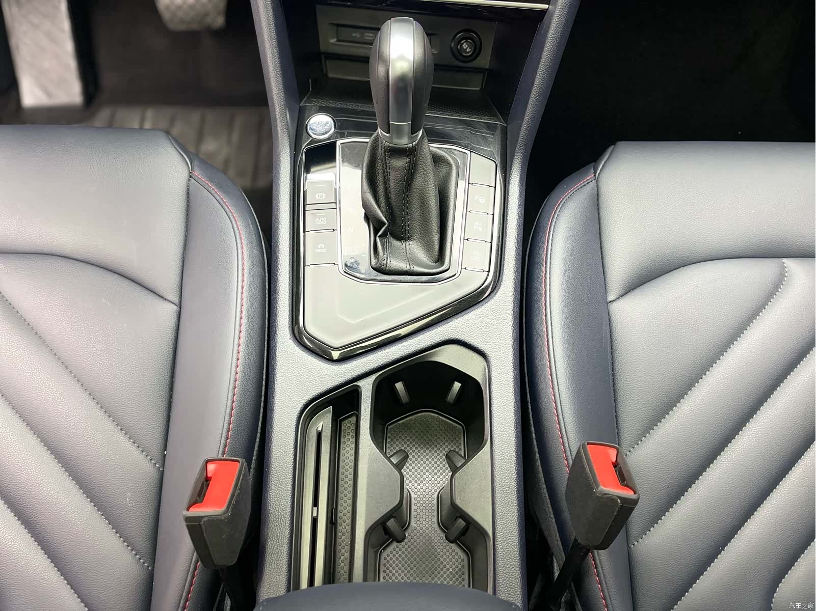 Volkswagen Tharu, 2023 25