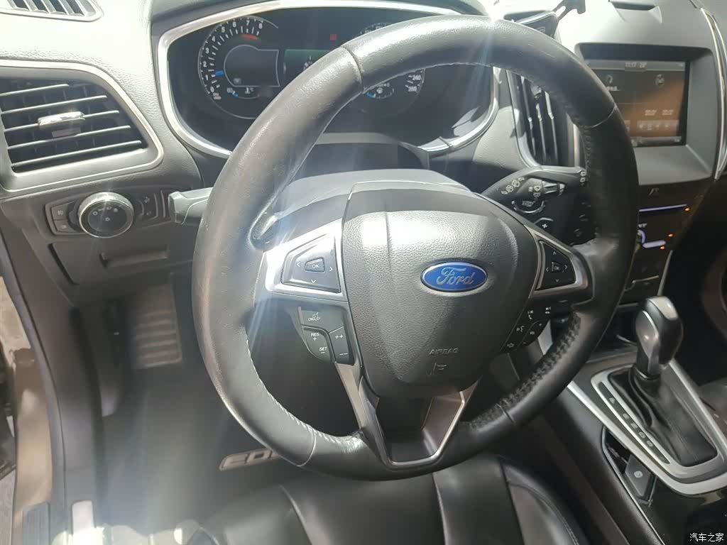 Ford Edge, 2015 11