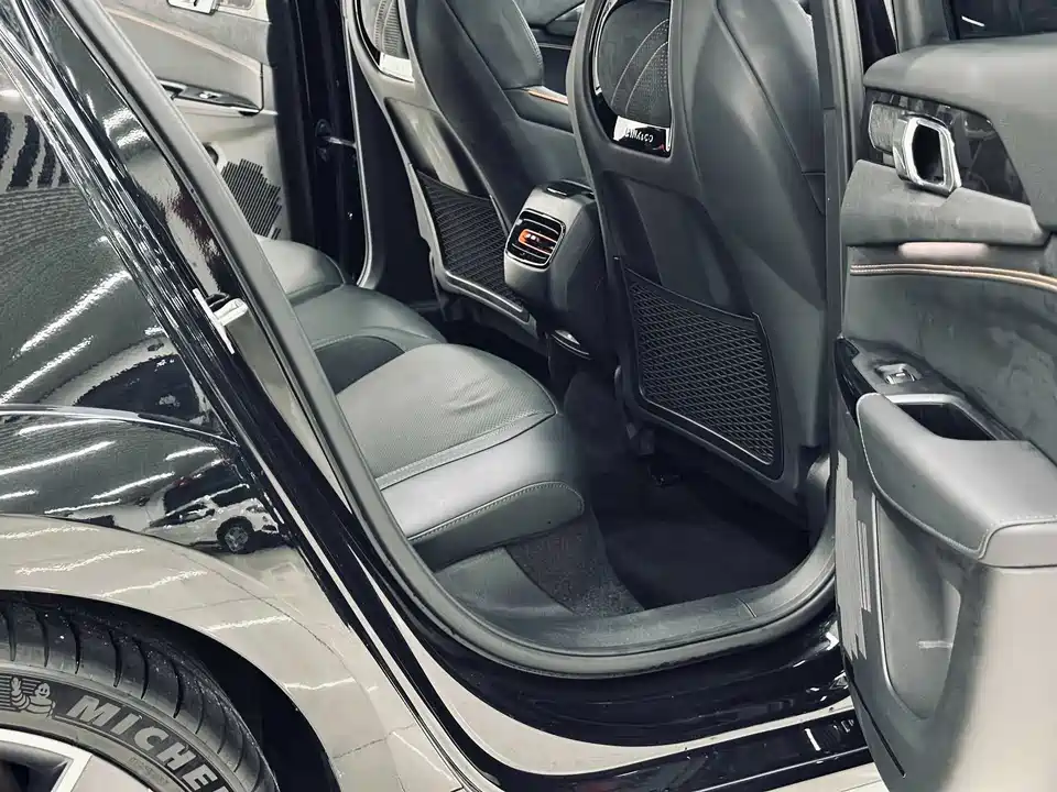 Lynk & Co 02 Hatchback