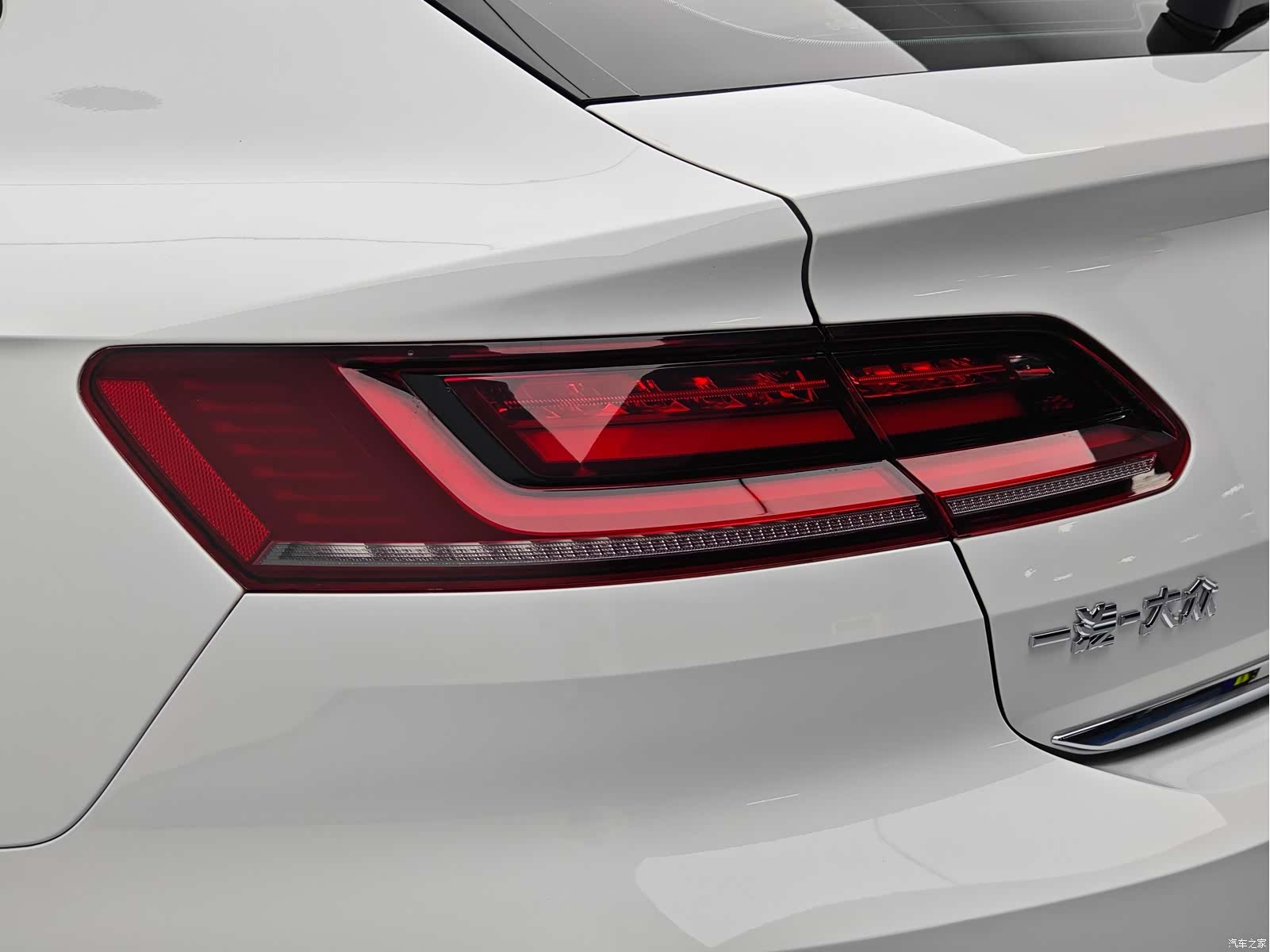 Volkswagen CC, 2024 14