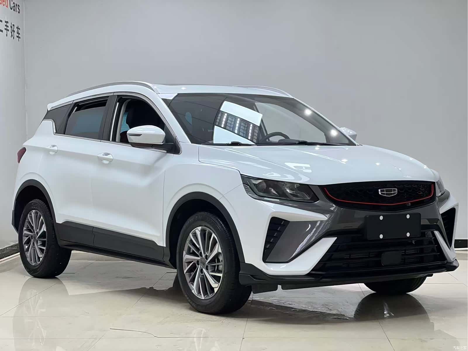 Geely Coolray, 2022 3