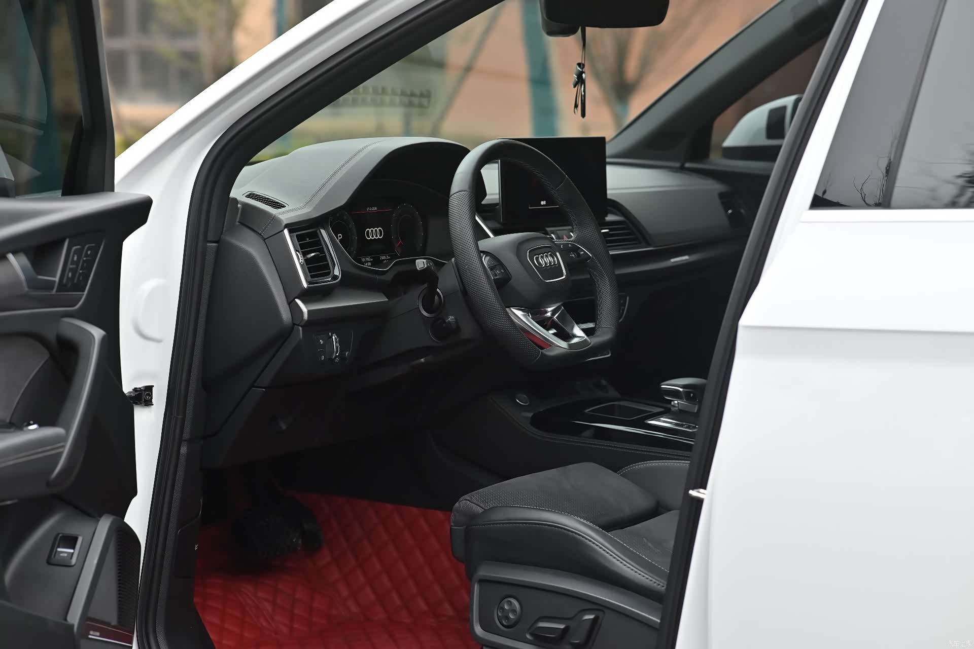 Audi Q5L, 2021 4