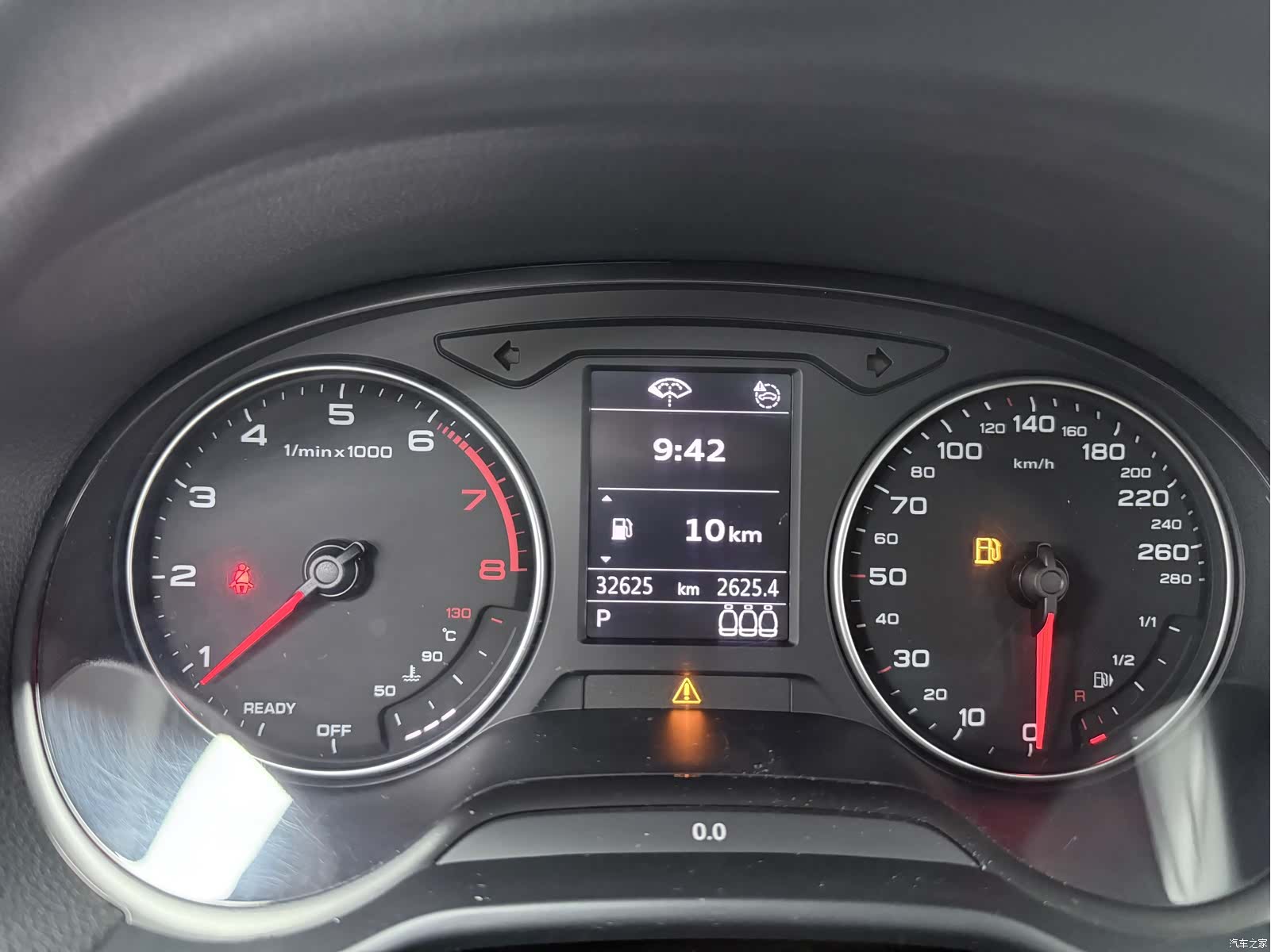 Audi Q2L, 2023 16