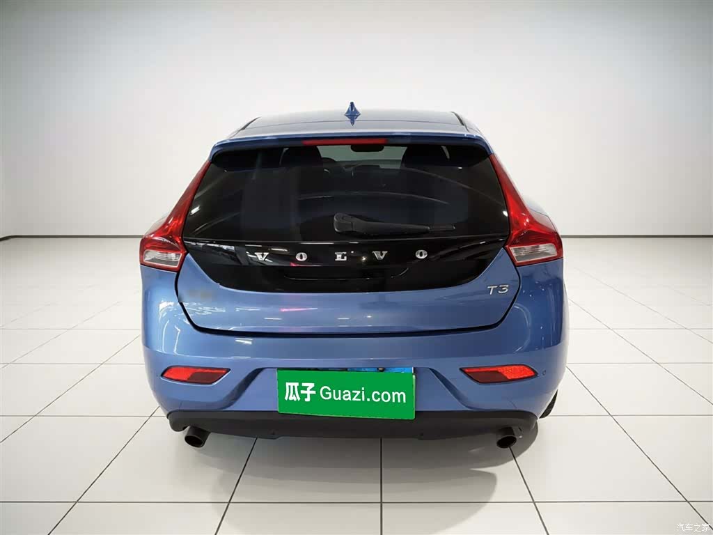 Volvo V40, 2016 4